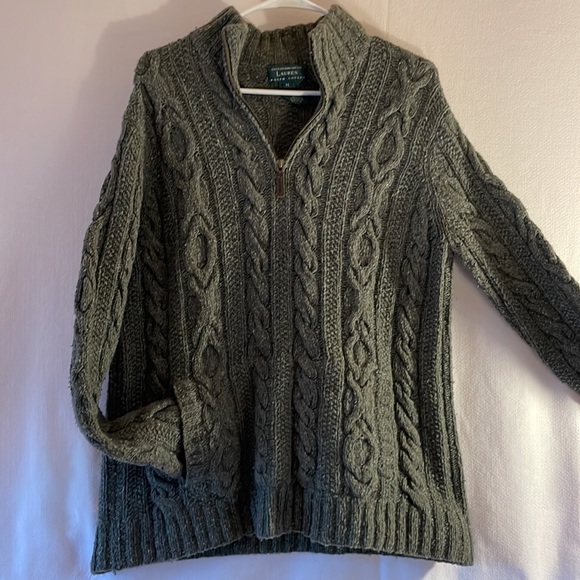 Olive - Picture 3 of 3